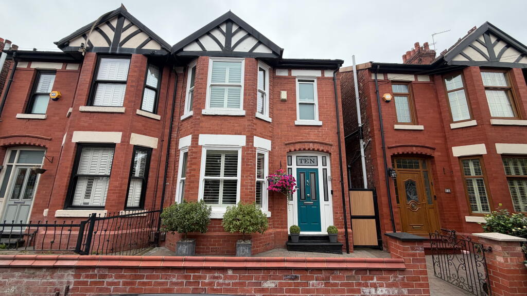House in Stockport - View 2