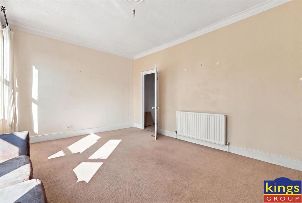 Apartment in London, Leyton - View 4