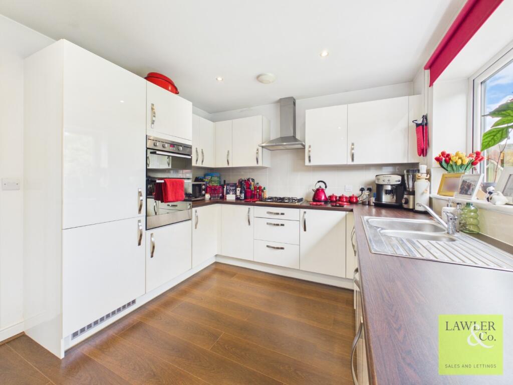 House in Tameside, Greater Manchester - View 4