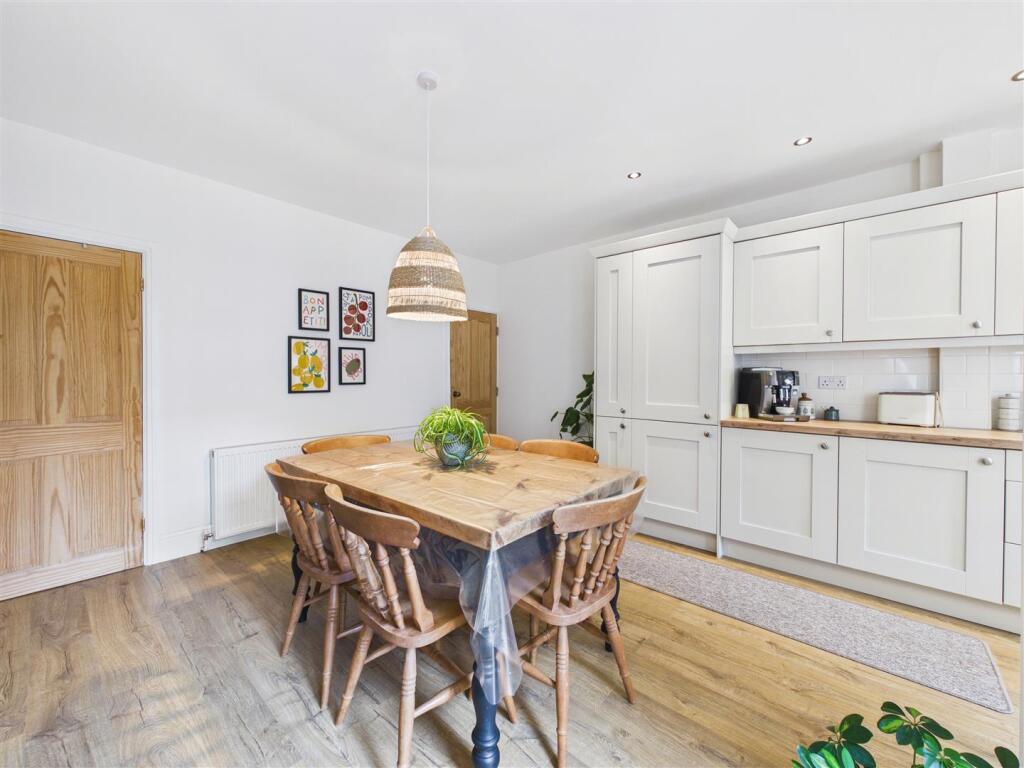 House in North East Derbyshire, Dronfield - More