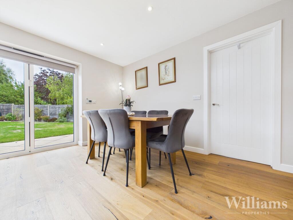 House in Aylesbury, Bedgrove - More