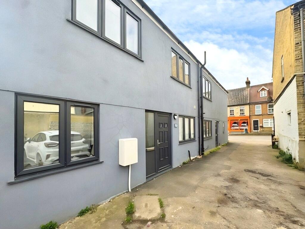 Main image of property: High Street, Rainham, Gillingham, Kent, ME8