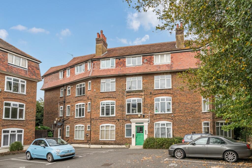 Main image of property: Grosvenor Square Southampton SO15