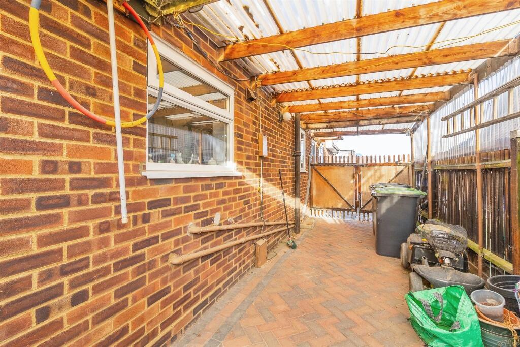 Willow Way, Flitwick, Bedford photo 4