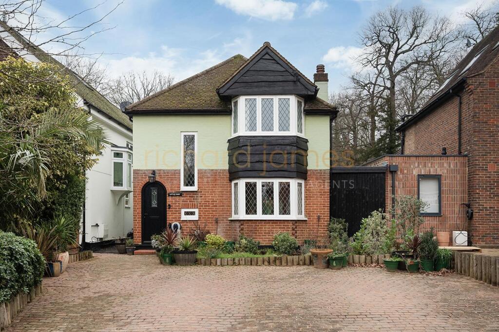 Main image of property: Tudor Close, London, NW7