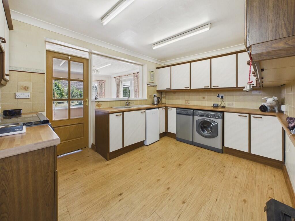 House in Lincoln - View 4