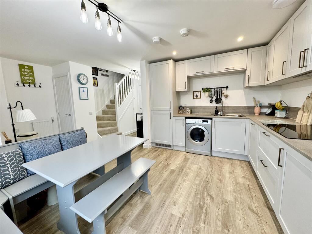 Turners Gate, Darton, Barnsley, S75 6PU photo 4