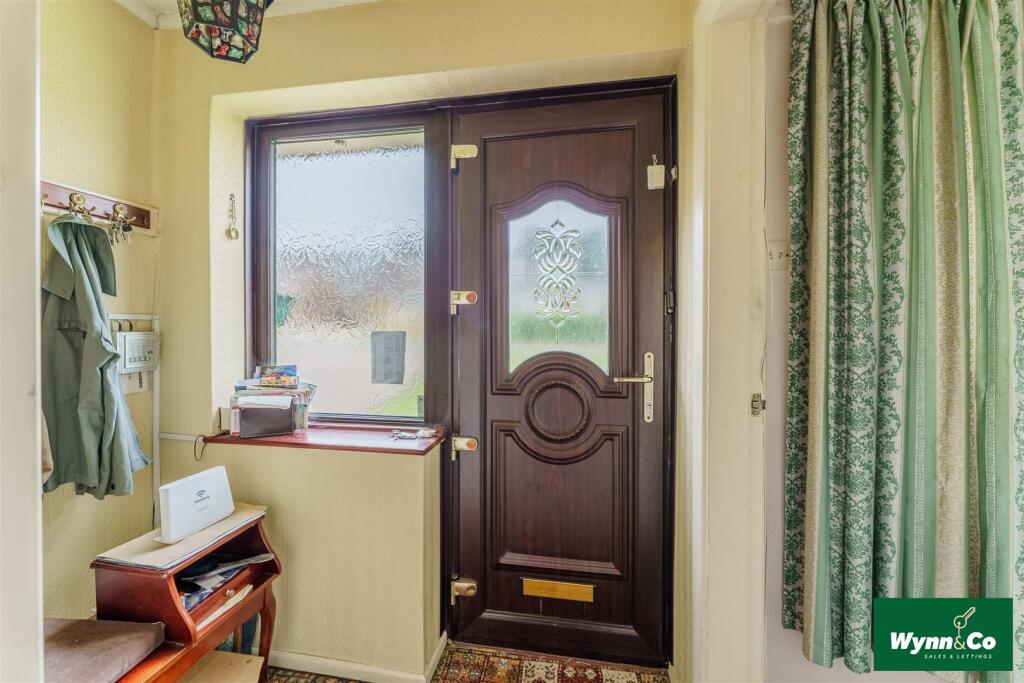 Cherry Tree Road, Walton, Wakefield photo 3