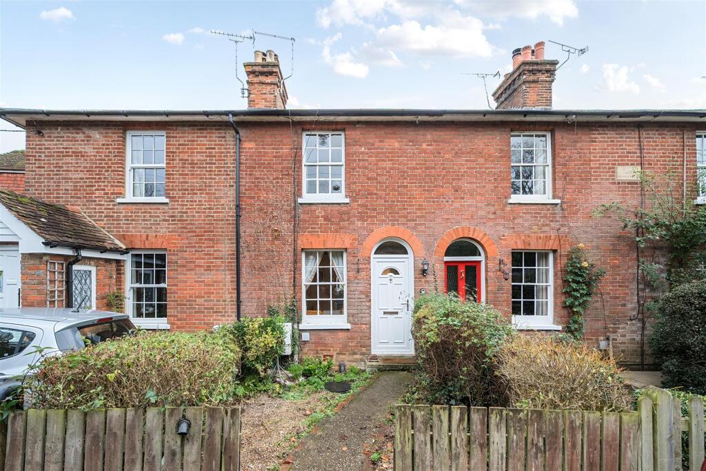 Main image of property: Collier Street