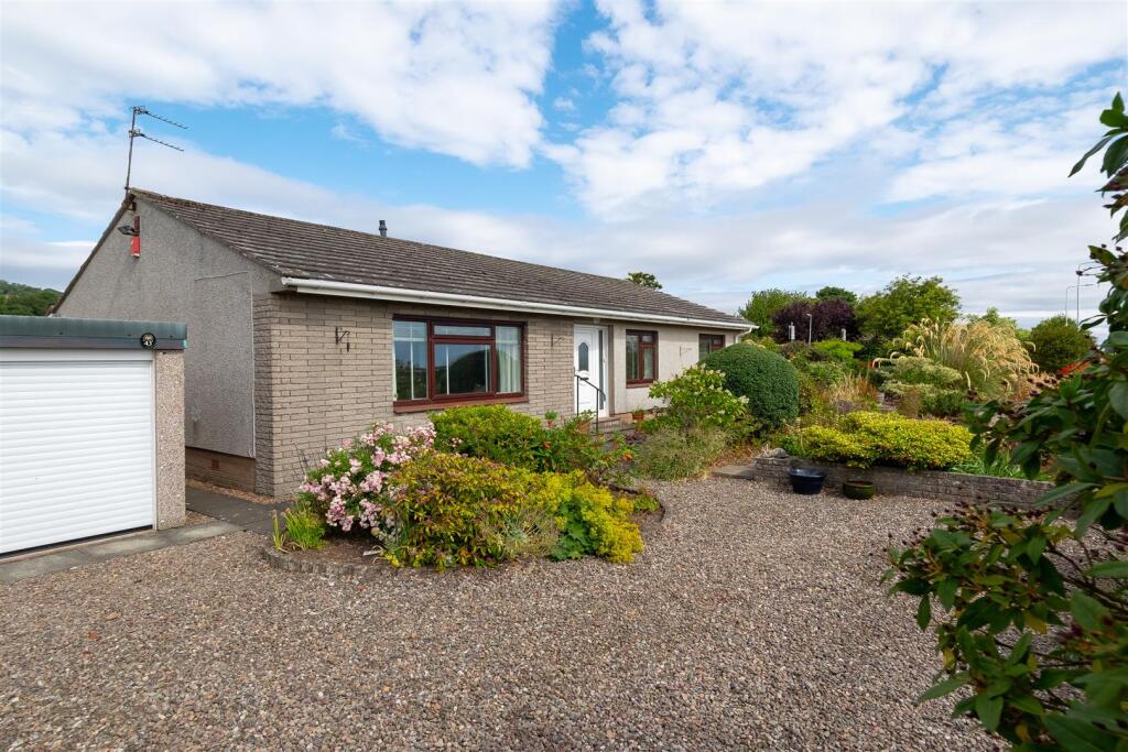 Main image of property: 43, Main Street, Balmullo