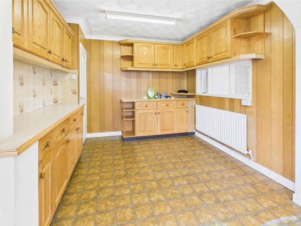 21 Butt Lane, Walcott photo 4