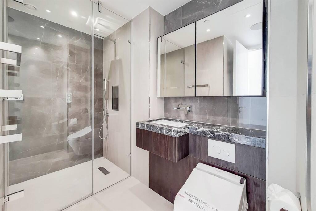 Apartment in London - More