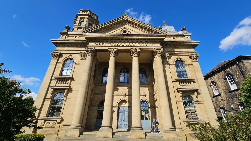 Main image of property: High Street Flat 8, Heckmondwike