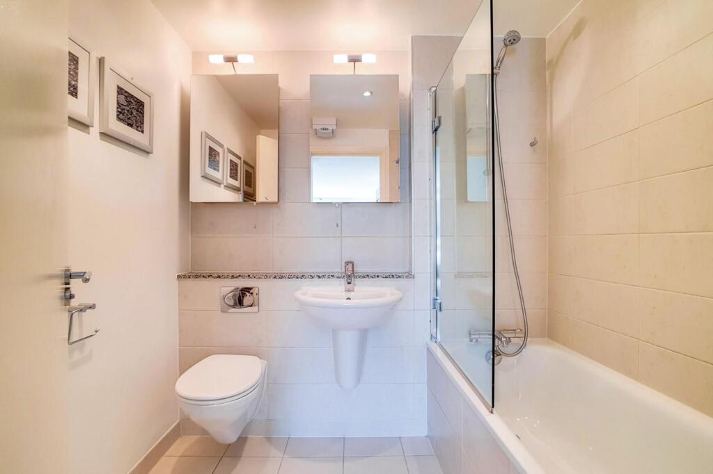 Apartment in London - View 5