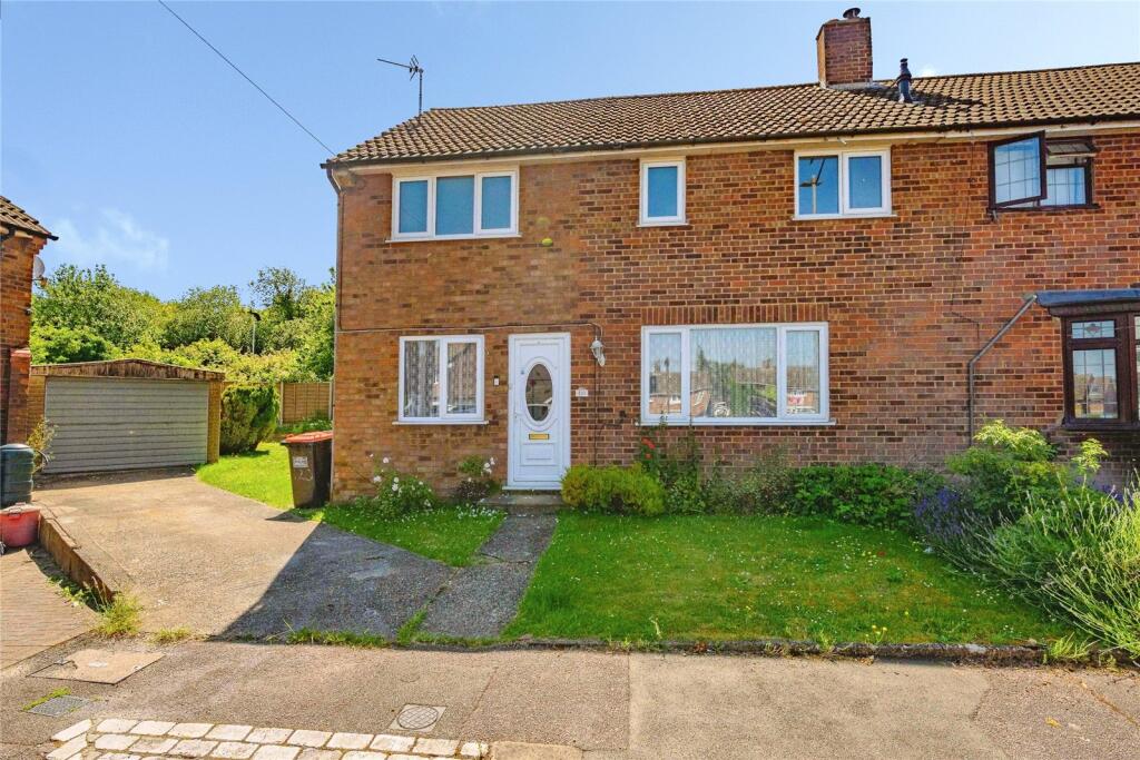 Main image of property: Jeans Way, Dunstable, Bedfordshire, LU5