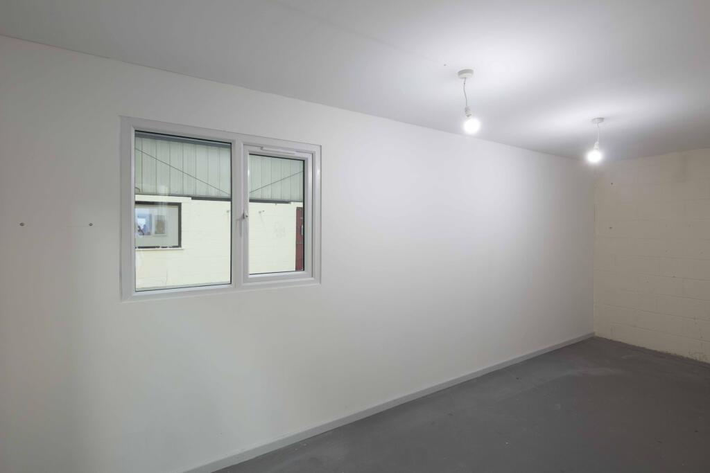 Gallery Image #4 for gbwest07 - Westlink Business Park - 1655