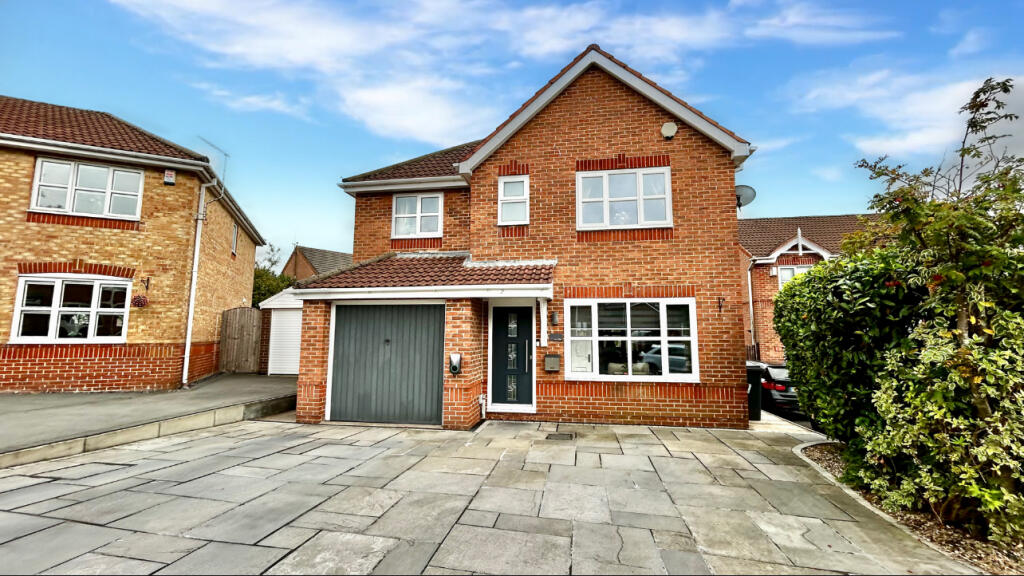 3-bed detached on 6 CANISP CLOSE, £395,000