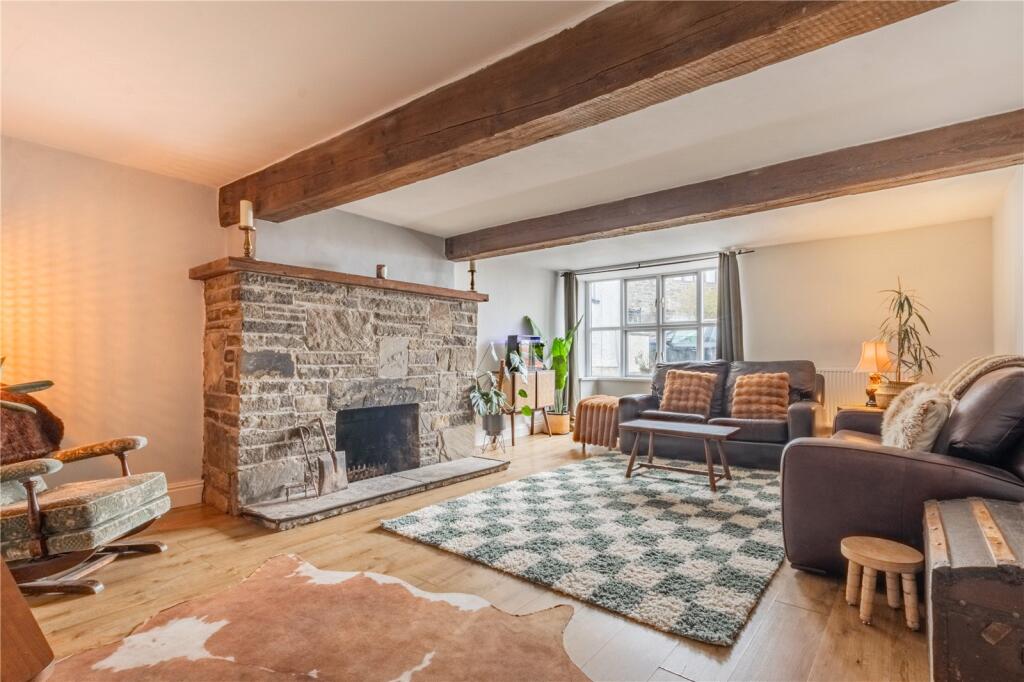 Main image of property: Lower House Lane, Wardle, Rochdale, Greater Manchester, OL12