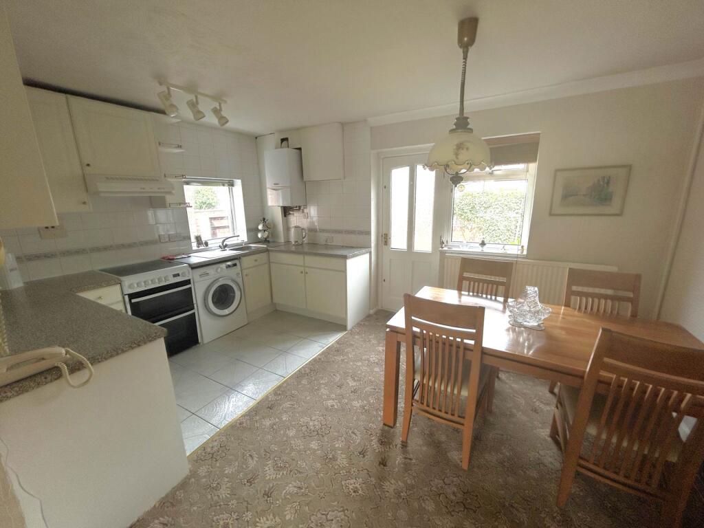 14 Moreton Street, Oldham, OL9 0LP photo 4