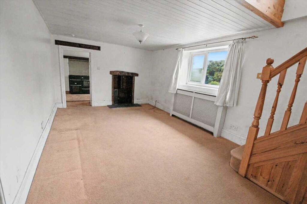 House in Hundleton - View 4