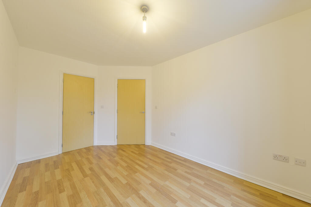 Apartment in St Albans - More