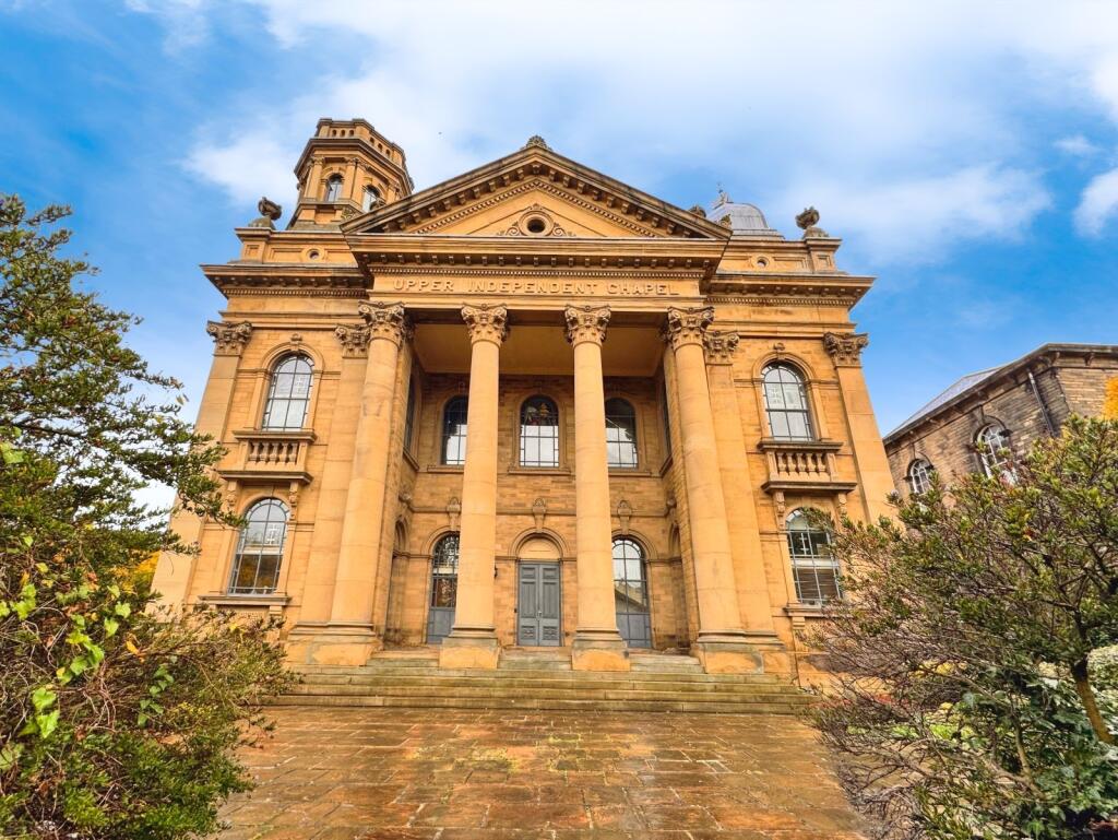 Main image of property: High Street, Heckmondwike, West Yorkshire, WF16