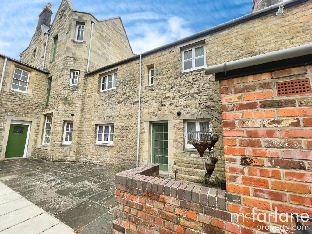 Main image of property: Oxford Street, Swindon, SN1