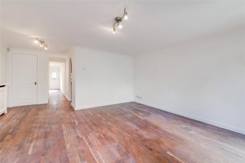 2 bedroom end of terrace house for rent