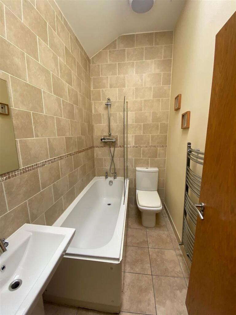 House in Leeds - View 5