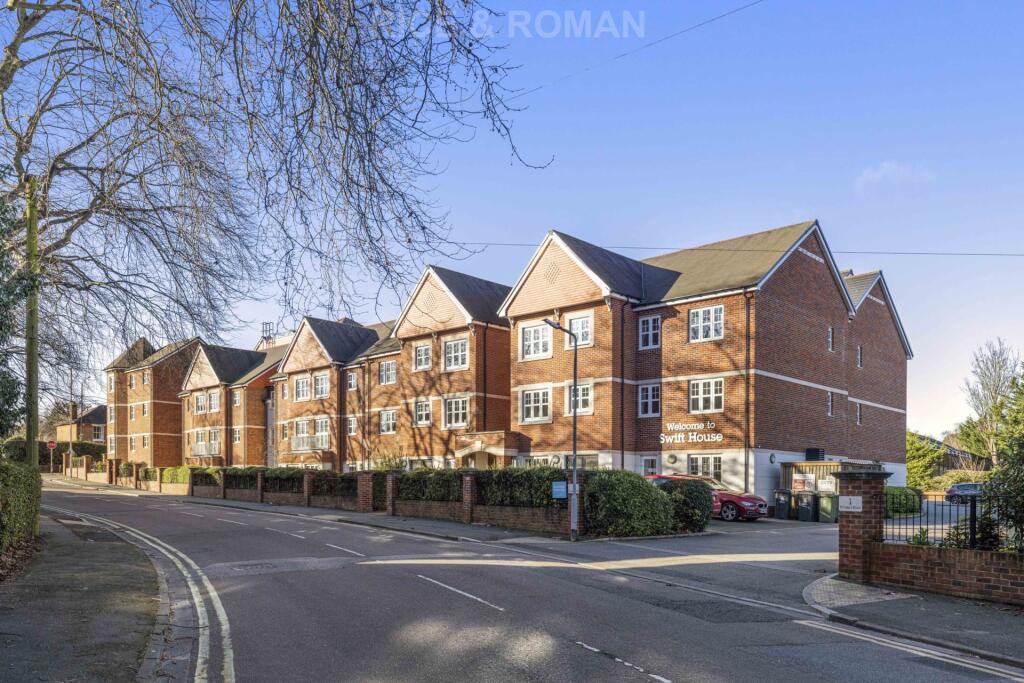 2-bed house on Swift House, St Lukes Road, £185,000