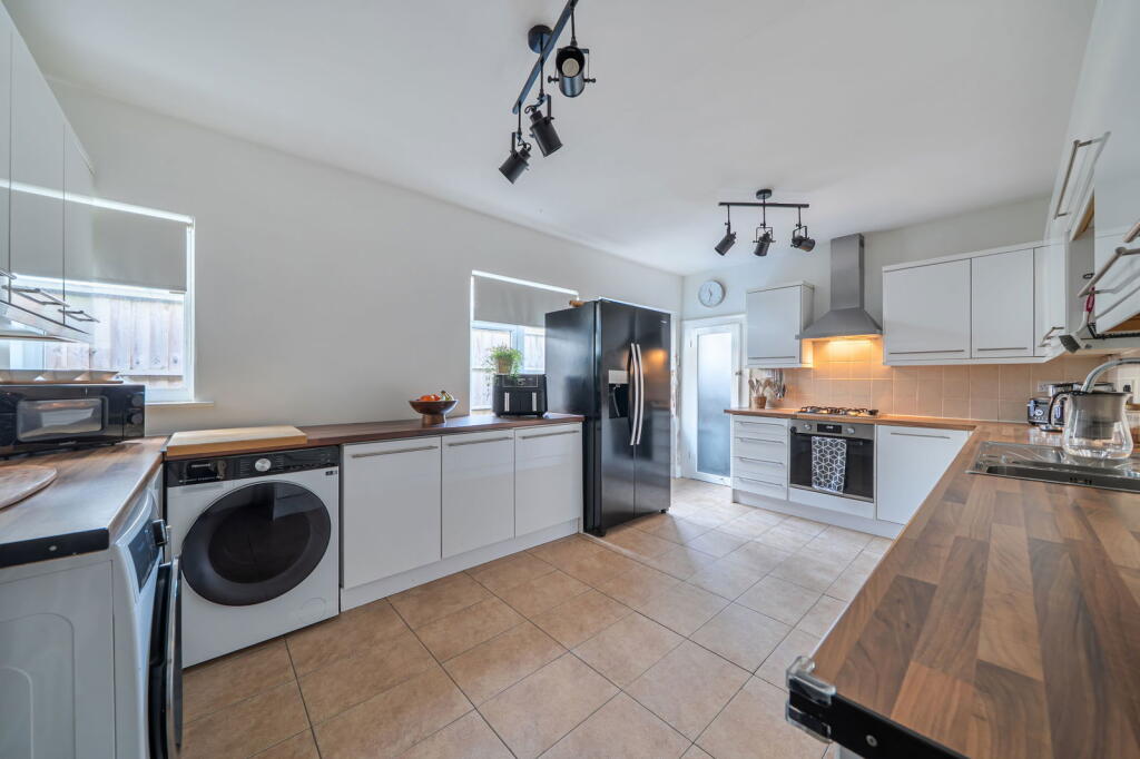 Roman Road, Southwick, Brighton, BN42 4TP photo 2