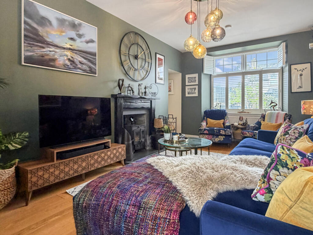 House in Aberdeen - More