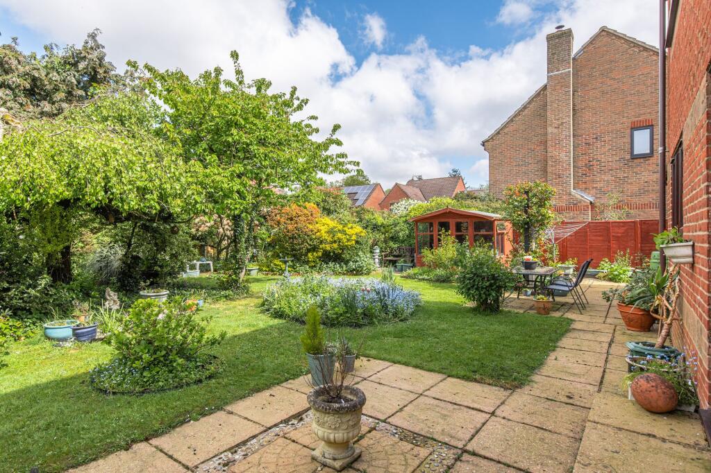 Five Bedroom Detached Home in Dereham photo 3