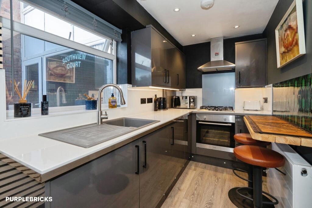 Apartment in Brighton, Southwick - View 2