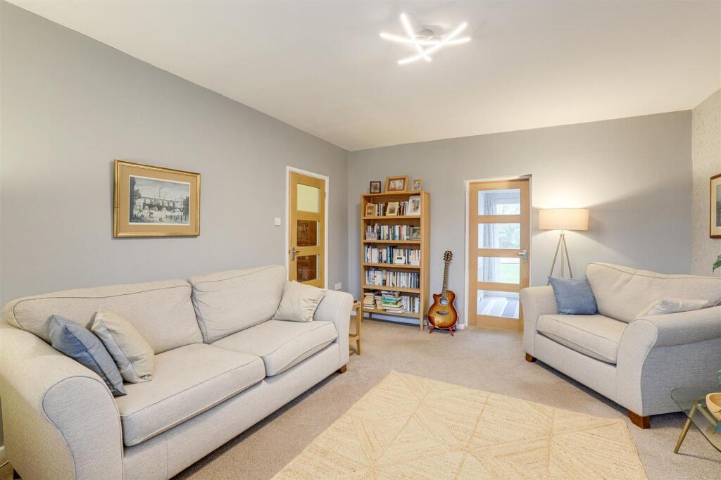 Burnside Drive, Bramcote, NG9 photo 3