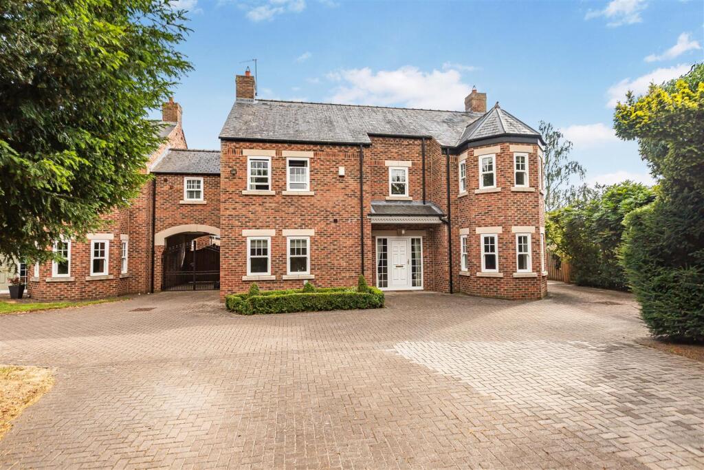 House in Croft-on-Tees, North Yorkshire - More
