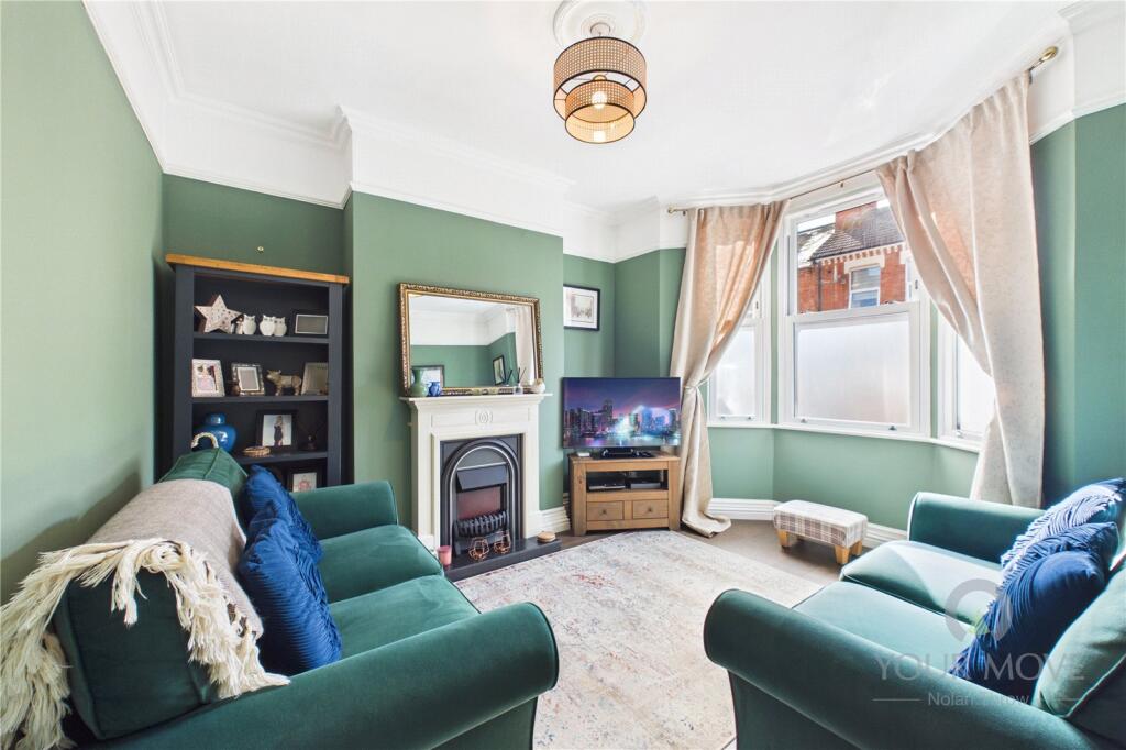 House in Northampton, Kingsthorpe Hollow - View 2