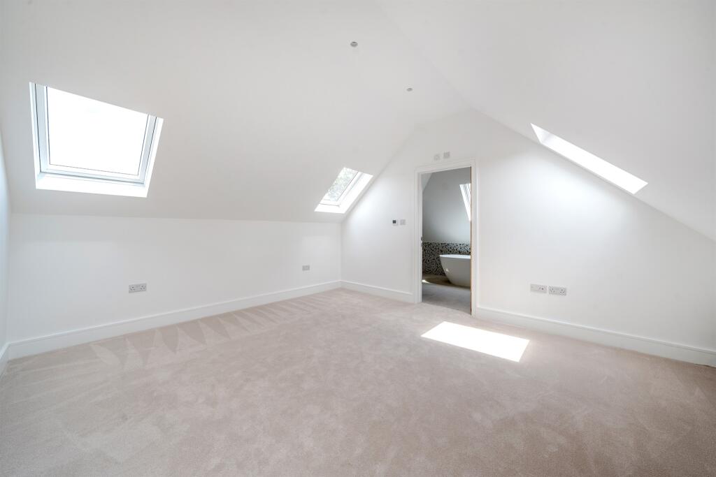 Additional image 11 of Wildwood Avenue, Bricket Wood, St. Albans