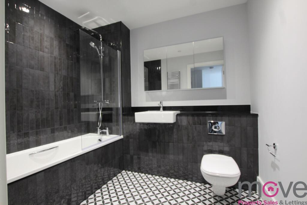 Apartment in Gloucester - View 5
