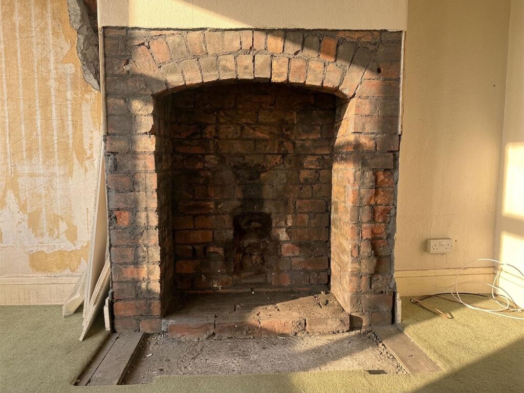 Jackroyd Lane, Huddersfield, HD4 photo 4