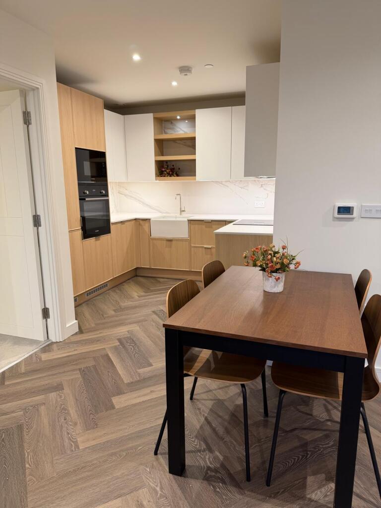 Apartment in London - View 3