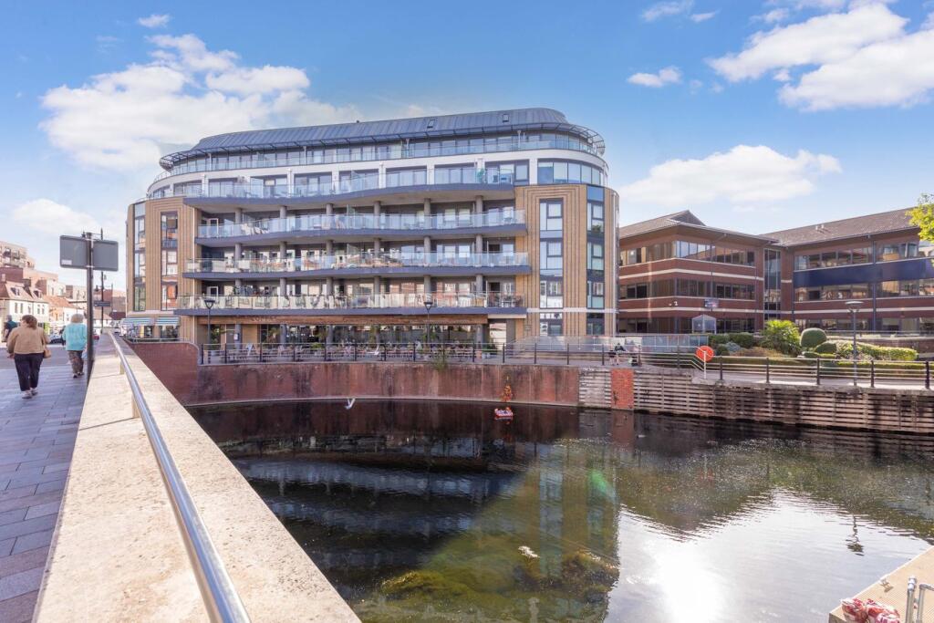 Apartment in Maidenhead, Fishery - View 5