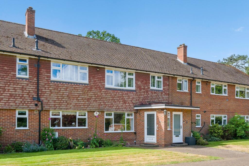 3-bed flat on Broom Hall, Oxshott, KT22, £540,000