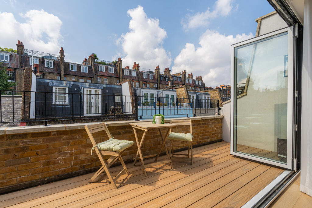 House in London - More