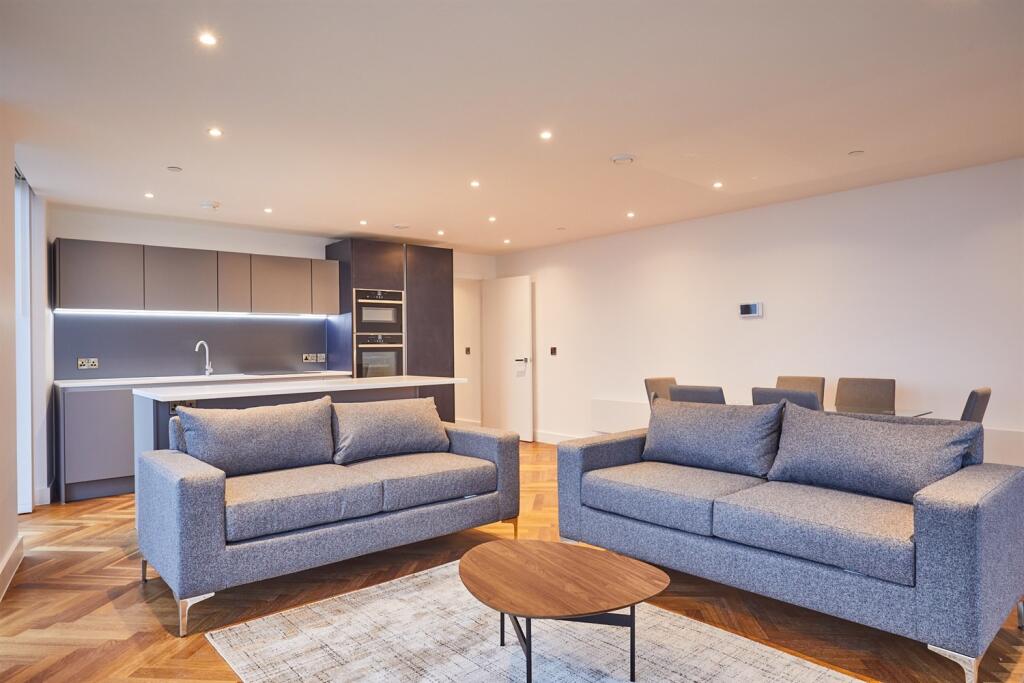 Main image of property: South Tower, M15