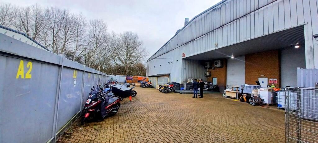 Unit 5, Alpha Way, Egham internal image, warehou