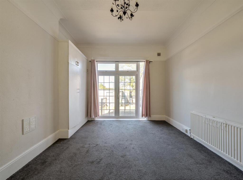 House in London, Willesden Green, Dollis Hill - View 4