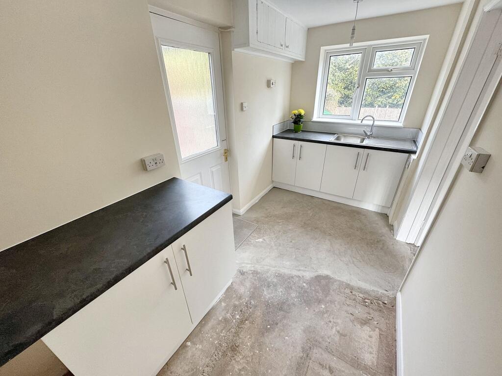 Branscombe Road, Tiverton, EX16 photo 4
