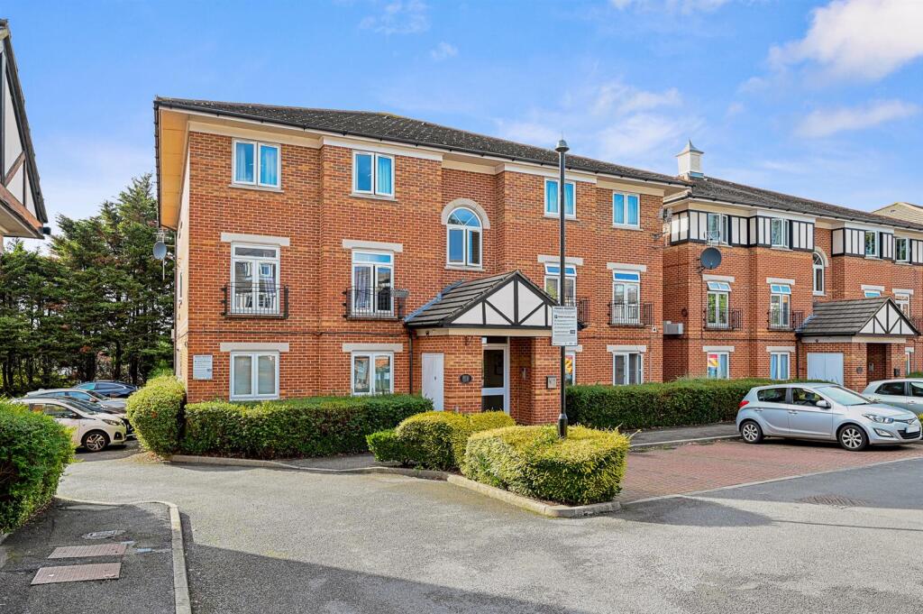 Main image of property: Seton Court, Alwyn Gardens, Hendon, London