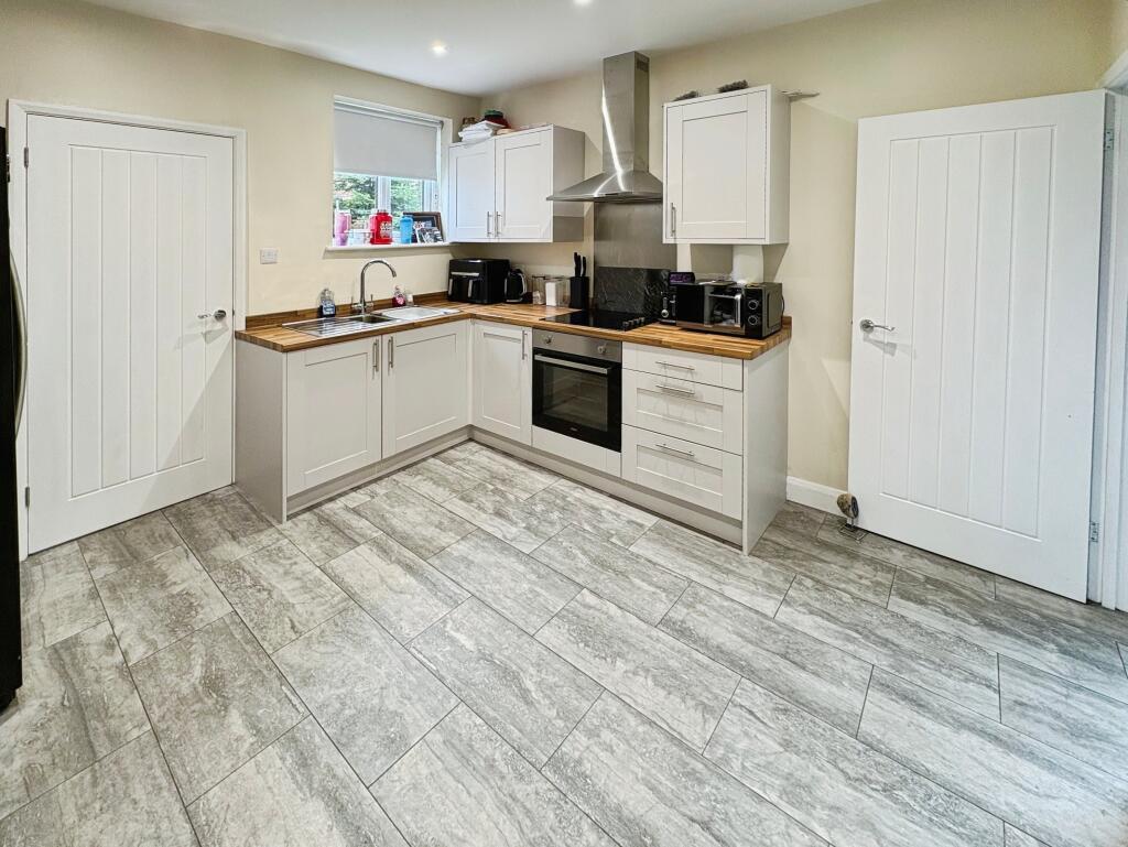 House in Lincoln, Lincolnshire - View 4